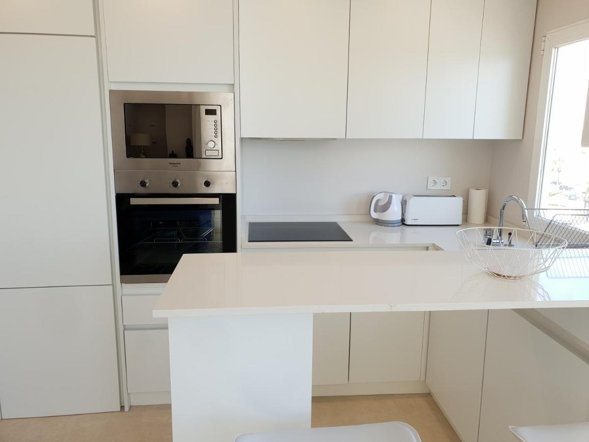 Apartament Fantastic In Front Of The Sea & Marina