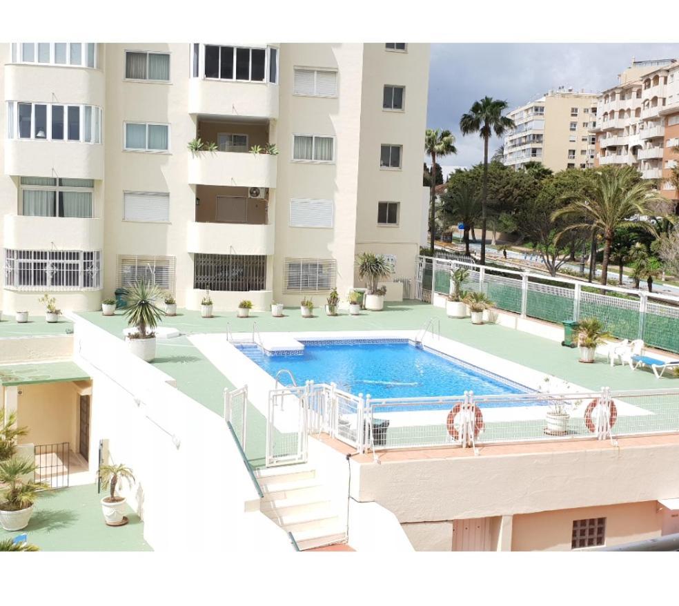 Fantastic In Front Of The Sea & Marina Apartament